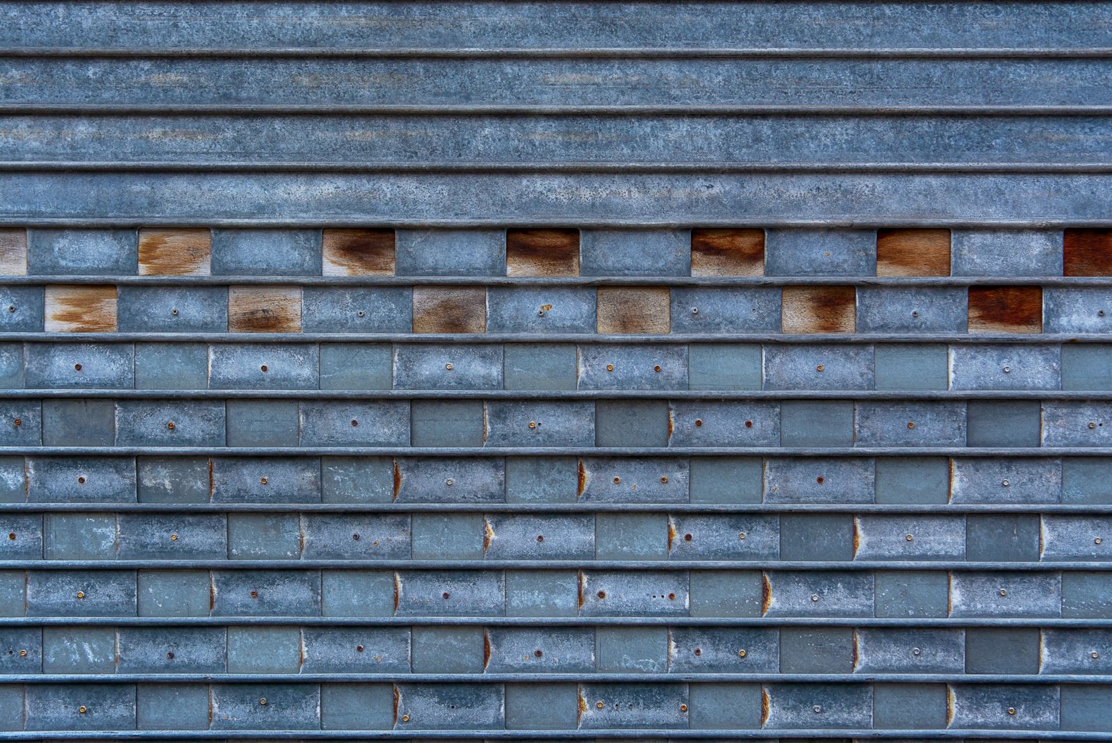 Illustration de l'article « Porte de garage : bien choisir l'ouverture pour votre »